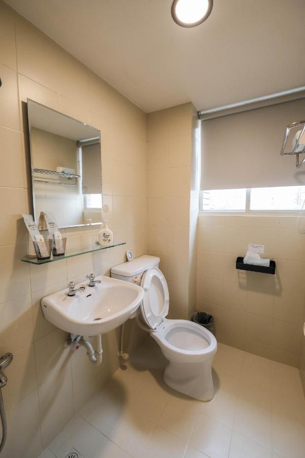 七七漫旅 Seven77 Apartment ไถหนาน ภายนอก รูปภาพ